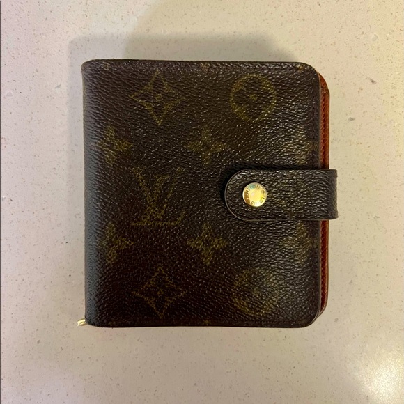 Louis Vuitton Handbags - ‼️SOLD‼️Louis Vuitton Monogram Compact Zippy Wallet ❤️ 100% Authentic